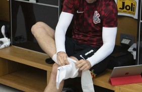 Mauro Boselli no vestiário da Arena Corinthians antes do jogo contra o Atlético-MG