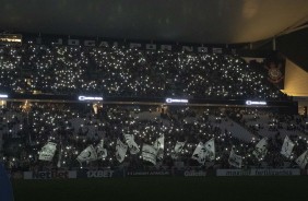 Torcida comemorando na Arena Corinthians os 109 anos do clube