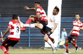 Joo Celeri no duelo contra o Linense, pelo Campeonato Paulista Sub-20