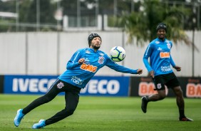 Atacante Clayson treina no CT Joaquim Grava para duelo contra o Ceará, pelo Brasileirão