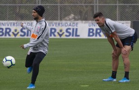 Clayson e Avelar durante treino desta quarta-feira no CT Joaquim Grava