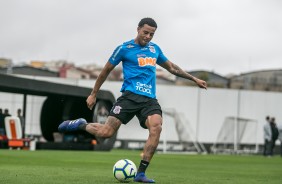 Gustagol treina no CT Joaquim Grava para duelo contra o Ceará, pelo Brasileirão