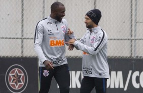 Manoel e Clayson durante treino desta quarta-feira no CT Joaquim Grava