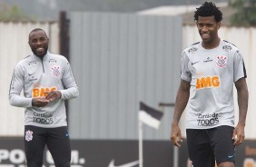 Manoel e Gil durante treino desta quarta-feira no CT Joaquim Grava