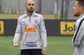 Régis durante treino desta quarta-feira no CT Joaquim Grava