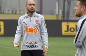 Rgis durante treino desta quarta-feira no CT Joaquim Grava