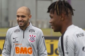 Rgis e Jesus durante treino desta quarta-feira no CT Joaquim Grava