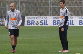 Rgis e Vital durante treino desta quarta-feira no CT Joaquim Grava