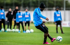 Vagner Love treina no CT Joaquim Grava para duelo contra o Cear, pelo Brasileiro