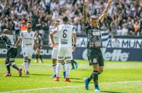 Urso no duelo contra o Ceará, pelo Campeonato Brasileiro, na Arena Corinthians