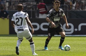 Avelar durante jogo contra o Cear, pelo Brasileiro, na Arena Corinthians