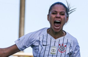 Erika feliz com seu gol contra o Flamengo, pelo Brasileirão Feminino