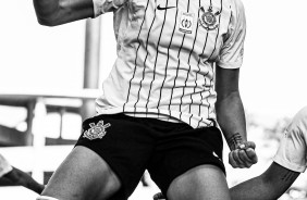 Erika marcou um dos gols do Corinthians contra o Flamengo, pelo Brasileirão Feminino