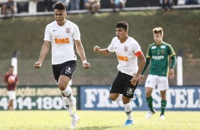 Sandoval comemora gol contra o Guarani, pelo Paulista Sub-20