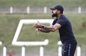 Treinador Dyego Coelho durante vitória sobre o Guarani, pelo Campeonato Paulista Sub20