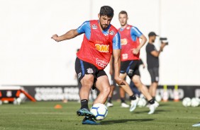Bruno Méndez durante treinamento de hoje no CT Joaquim Grava