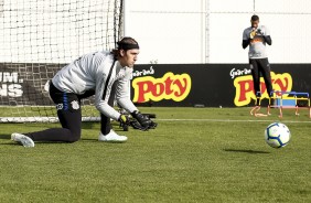 Cássio durante treinamento de hoje no CT Joaquim Grava