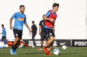 Clayson e Vital durante treinamento de hoje no CT Joaquim Grava