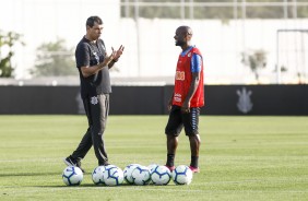 Fbio Carille e Vagner Love durante treinamento de hoje no CT Joaquim Grava