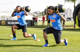 Urso e Gabriel durante treino de hoje no CT Joaquim Grava