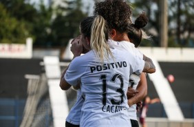 Cacau comemorando gol contra o Juventus, pelo Paulista Feminino