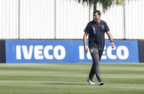 Carille no treino desta quinta no CT Joaquim Grava; Timo se prepara para enfrentar o Fluminense