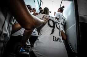 rika no vestirio antes do jogo contra o Juventus pelo Campeonato Paulista Feminino