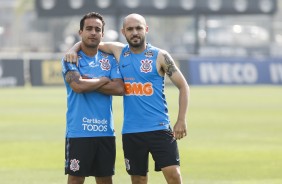 Jadson e Rgis no treino desta quinta no CT Joaquim Grava