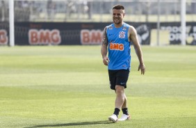 Ramiro no treino desta quinta no CT Joaquim Grava; Timão se prepara para enfrentar o Fluminense