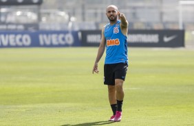 Régis no treino desta quinta no CT Joaquim Grava; Timão se prepara para enfrentar o Fluminense