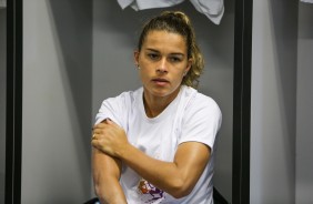Tamires no vestiário antes do jogo contra o Juventus pelo Campeonato Paulista Feminino