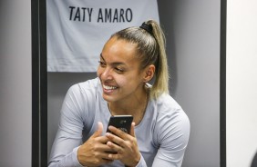 Taty no vestirio antes do jogo contra o Juventus pelo Campeonato Paulista Feminino