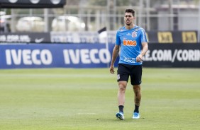 Avelar no último treino antes do jogo contra o Fluminense, pelo Brasileirão