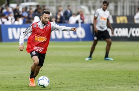 Clayson no treino desta sexta-feira no CT Joaquim Grava