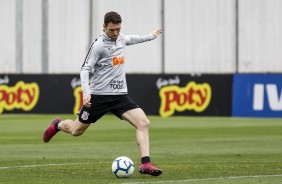 Mauro Boselli no treinamento desta sexta-feira no CT Joaquim Grava