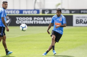 Meia Sornoza no último treino antes do jogo contra o Fluminense, pelo Brasileirão