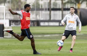 Renê Júnior e Boselli no treinamento desta sexta-feira no CT Joaquim Grava