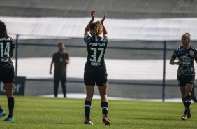 Tamires feliz com seu gol contra o Flamengo, pelo Brasileiro feminino