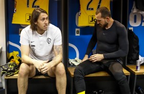 Cssio e Walter no vestirio do Man Garrincha antes do jogo contra o Fluminense