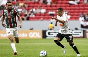 Menino Janderson no jogo contra o Fluminense, pelo Brasileiro, no Man Garrincha