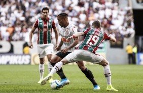 Urso no jogo contra o Fluminense, pelo Brasileiro, no Man Garrincha