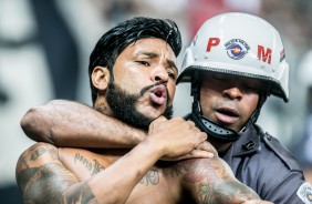 Fantico torcedor foi detido ao tentar invadir o campo no final do jogo contra o Del Valle