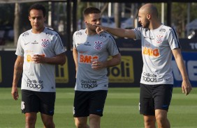 Meias Jadson, Ramiro e Rgis durante ltimo treino antes da deciso pela Sul-Americana