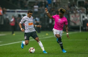 Pedrinho no jogo contra o Independiente del Valle, pela Sul-Americana