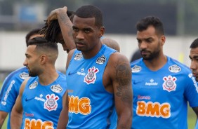 Clayson, Marllon e Michel durante treino desta quinta-feira no CT Joaquim Grava