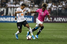 Garoto Pedrinho durante jogo contra o Independiente del Valle, na Arena Corinthians