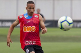 Janderson durante treino desta quinta-feira no CT Joaquim Grava