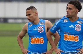 Janderson e Gabriel durante treino desta quinta-feira no CT Joaquim Grava