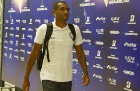 Marllon chega à Arena Corinthians para duelo contra o Del Valle, pela Sul-Americana