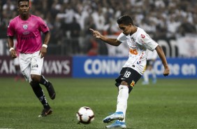 Pedrinho no embate contra o Del Valle, pela Copa Sul-Americana, na Arena Corinthians